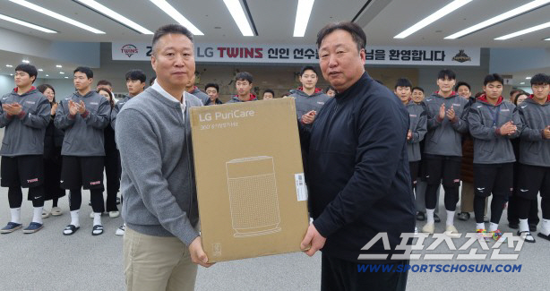 "훌륭한 시설이 명문구단을 만들었다는 생각이" LG 신인 선수 가족까지 …