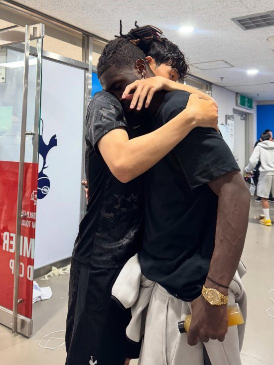 "흥민이형, 저 또 사고 쳤어요" 쏘니 안고 펑펑 울던 비수마, 또 다시…