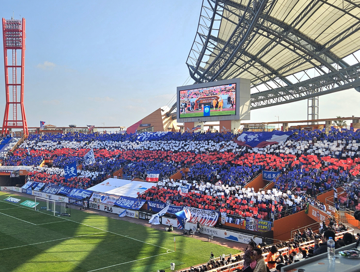 [승강PO 현장리뷰]"수원 삼성의 올겨울도 춥다" 이기제 퇴장과 함께 날…