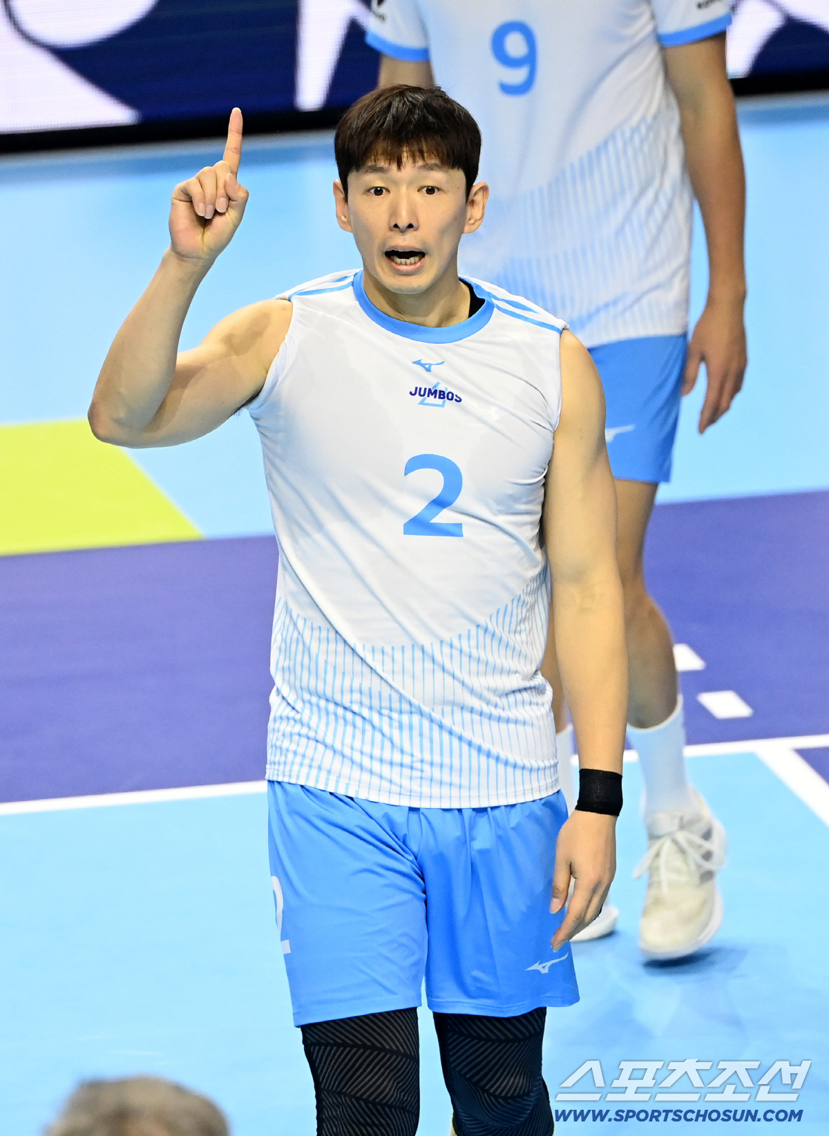 10연승 고공비행! '러셀 트리플크라운' 대한항공 누가 막으랴…삼성화재 …