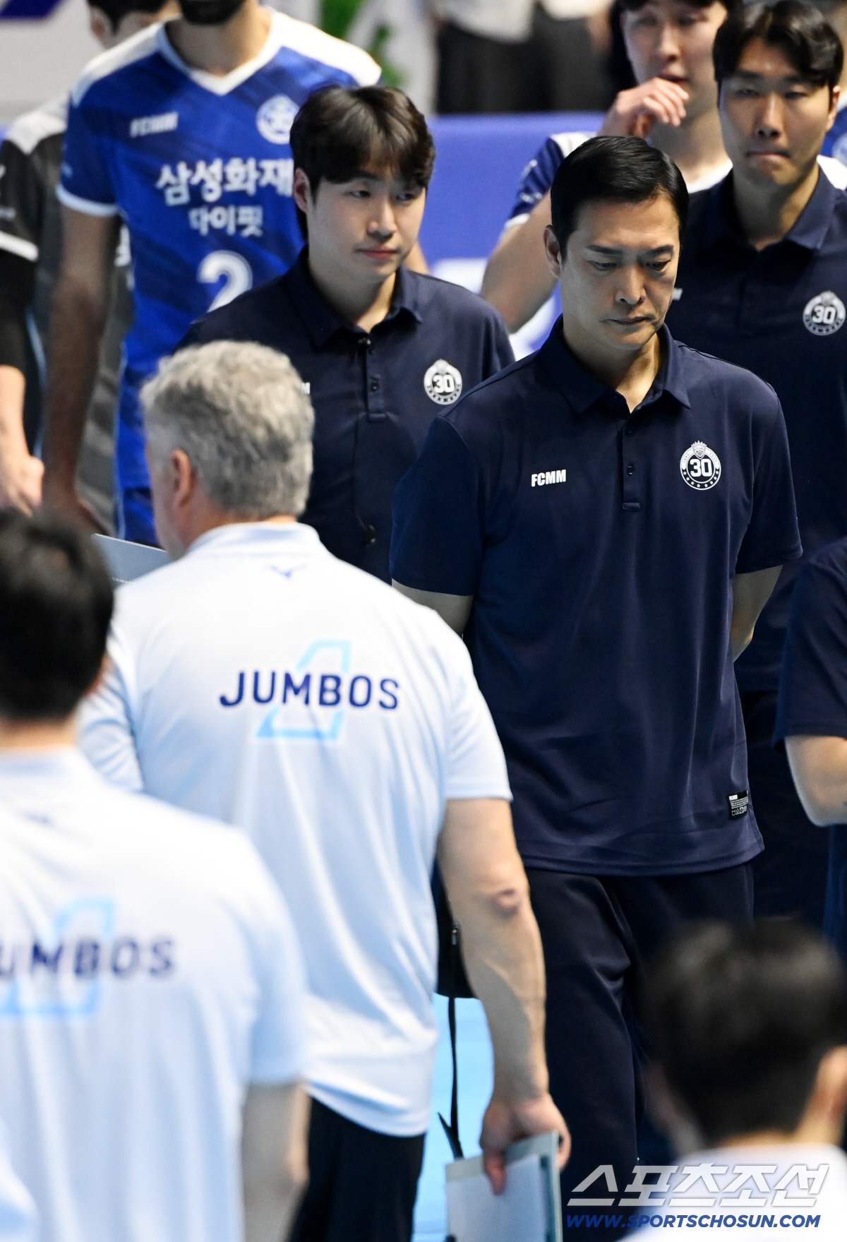 "고비를 못넘네" 8년째 암흑기, 출구가 안보인다…듀스 혈투 끝 '7연패…