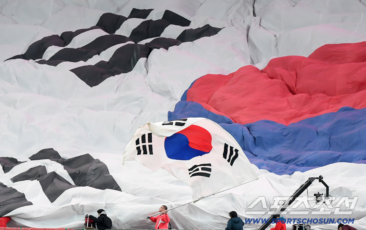 '우루과이-일본 전부 제쳤다!' 홍명보호 예상 뛰어넘는 평가..."조별리…