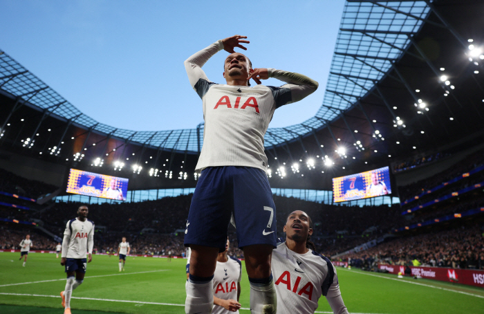 英 BBC 최고 평점! 프랭크 감독 '오피셜' 공식발표 "그는 최고의 프로다"...드디어 '손흥민 7번' 공백 채우나 "경질 압박 덜어내"