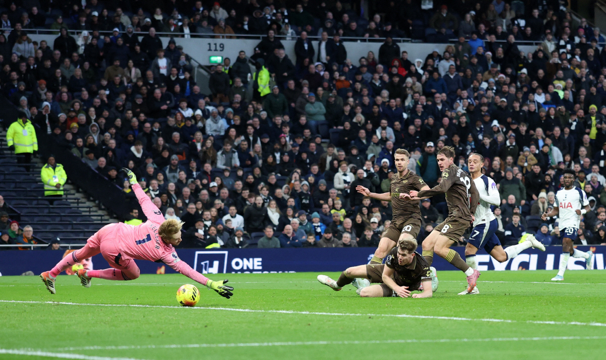 英 BBC 최고 평점! 프랭크 감독 '오피셜' 공식발표 "그는 최고의 프…