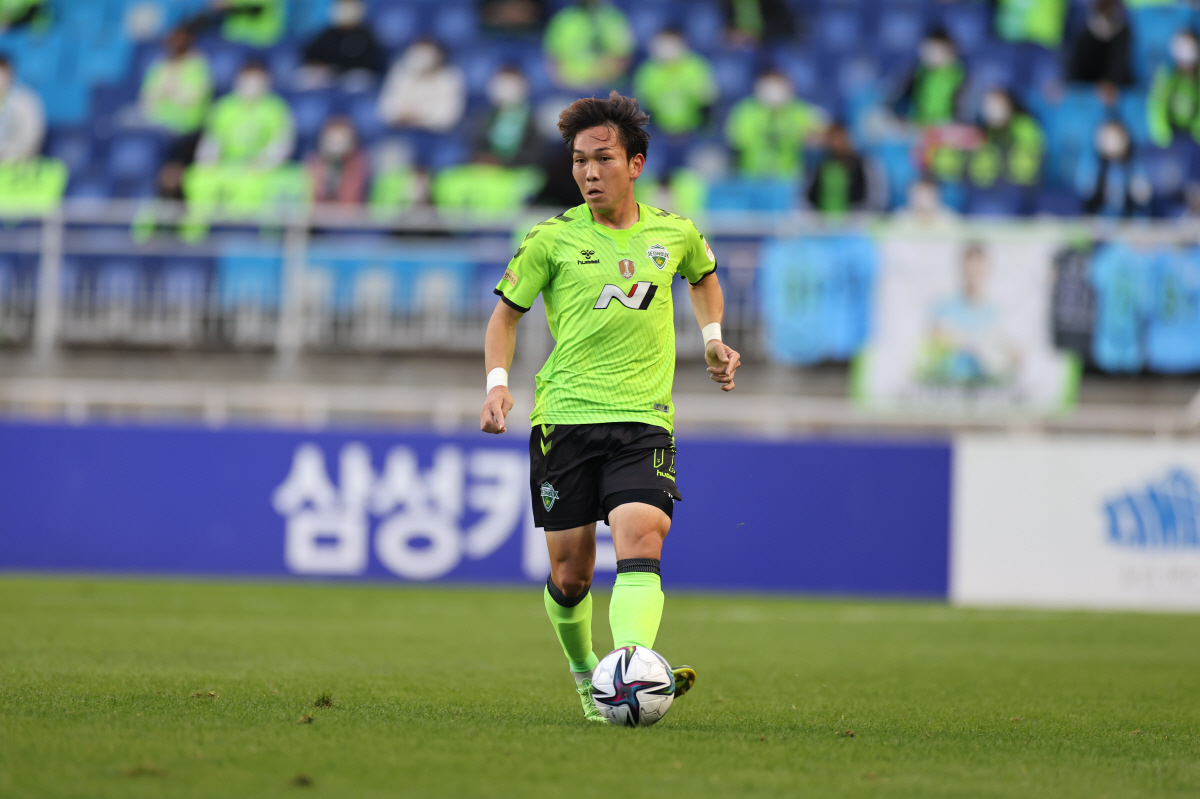 승격 1등 공신인데 토사구팽? 'MVP' 거론되던 구니모토, 갑작스런 中…