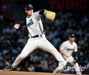 17승 투수가 마이너 계약으로 ML 간다고? 말도 안된다 