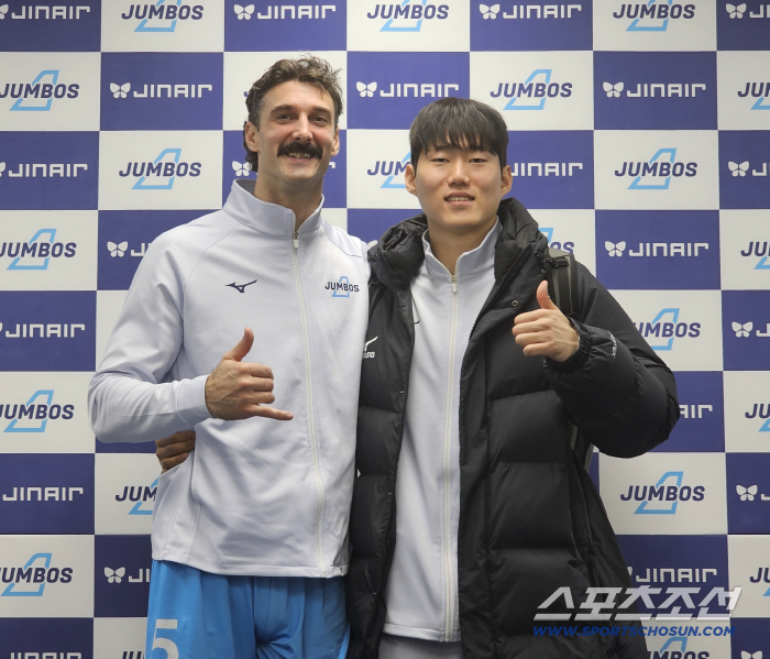 '역대 2위' 5연속 블로킹의 짜릿한 순간, 코트에 없었던 주전 MB…