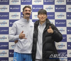 '역대 2위' 5연속 블로킹의 짜릿한 순간, 코트에 없었던 주전 MB…