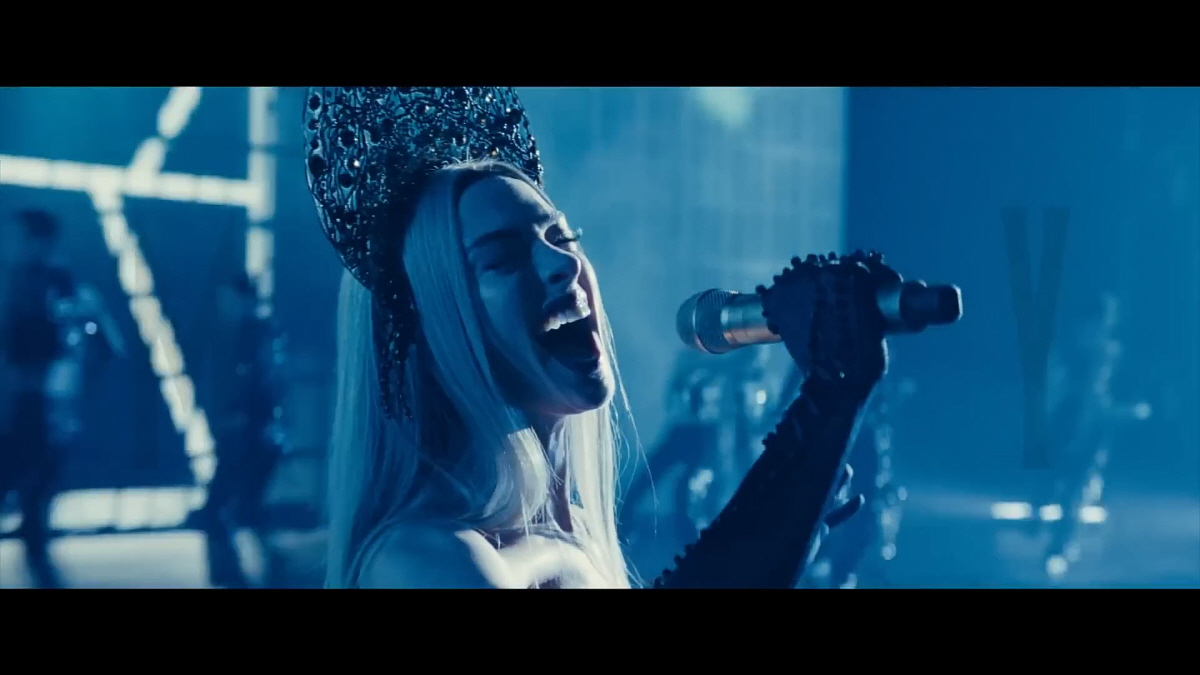 앤 해서웨이, 신작' 마더 메리' 파격 비주얼에 '깜짝'…"정체성 혼란"…