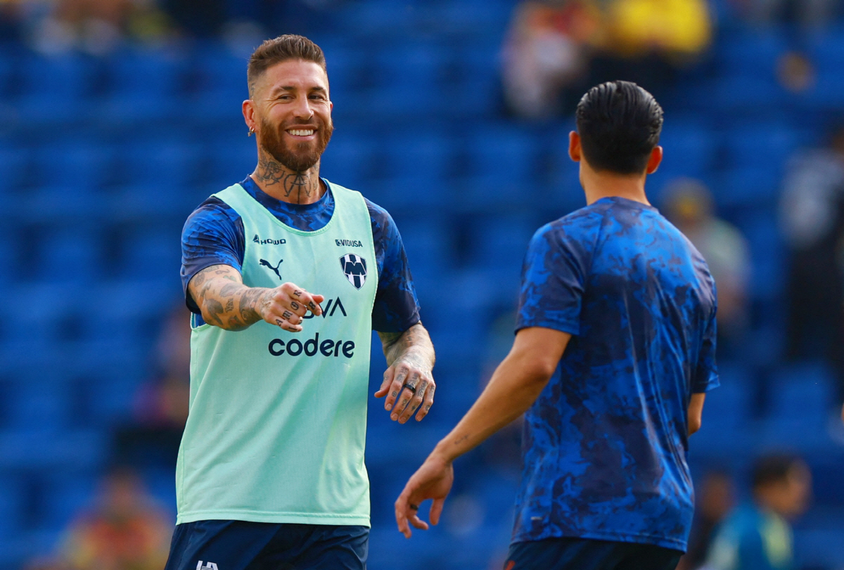 HERE WE GO 완벽 확인! '홍명보호 격전지'에서 떠난 레전드 수비…