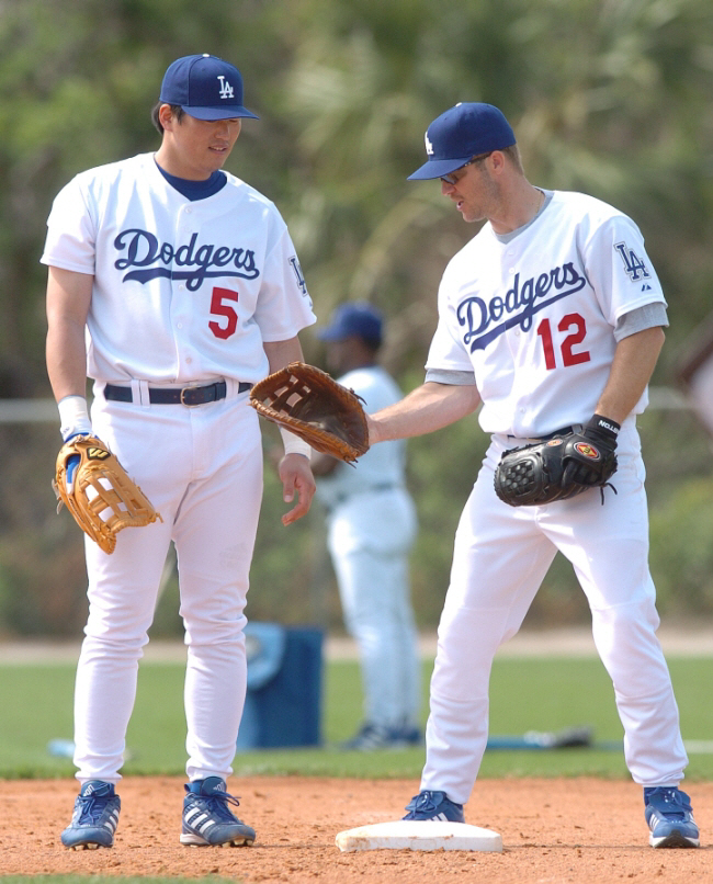 '역대 MLB 최강 방망이 2루수' 제프 켄트, 은퇴 17년 만에 'HO…