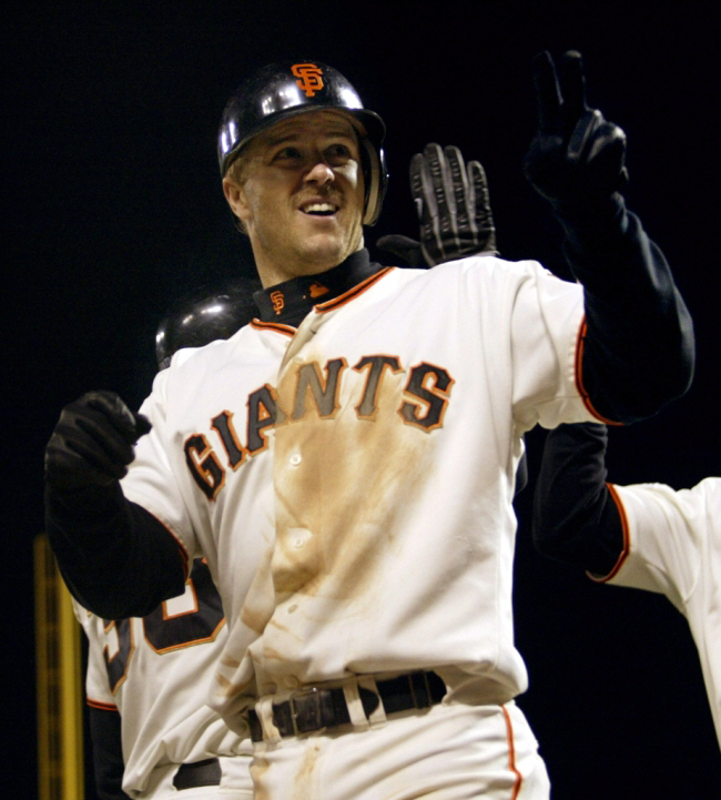 '역대 MLB 최강 방망이 2루수' 제프 켄트, 은퇴 17년 만에 'HO…