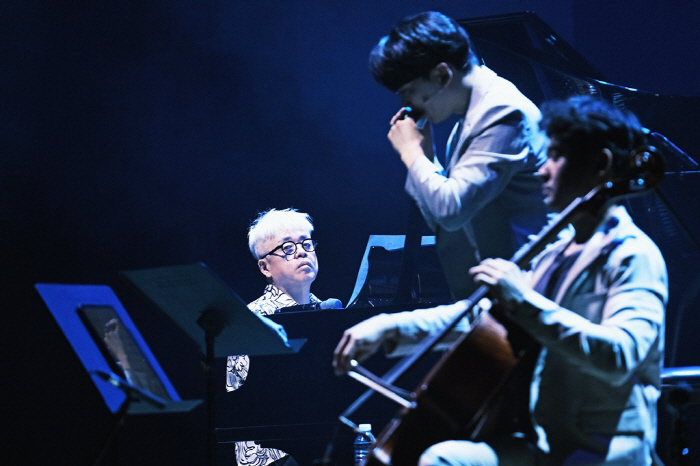 김형석 작곡가, 한국어 세계화 위해 옥스퍼드대와 동요집 낸다[고재완의 K-ShowBIZ]