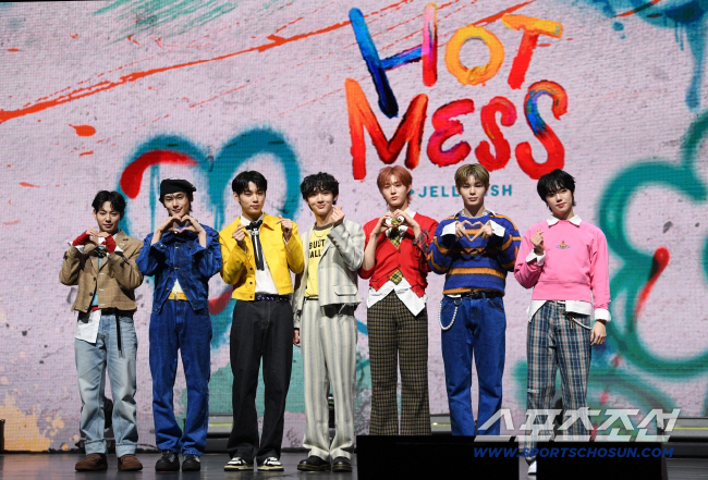 [공식]이븐, 7인조서 5인조로 재편…"유승언·지윤서 원 소속사 복귀"(…