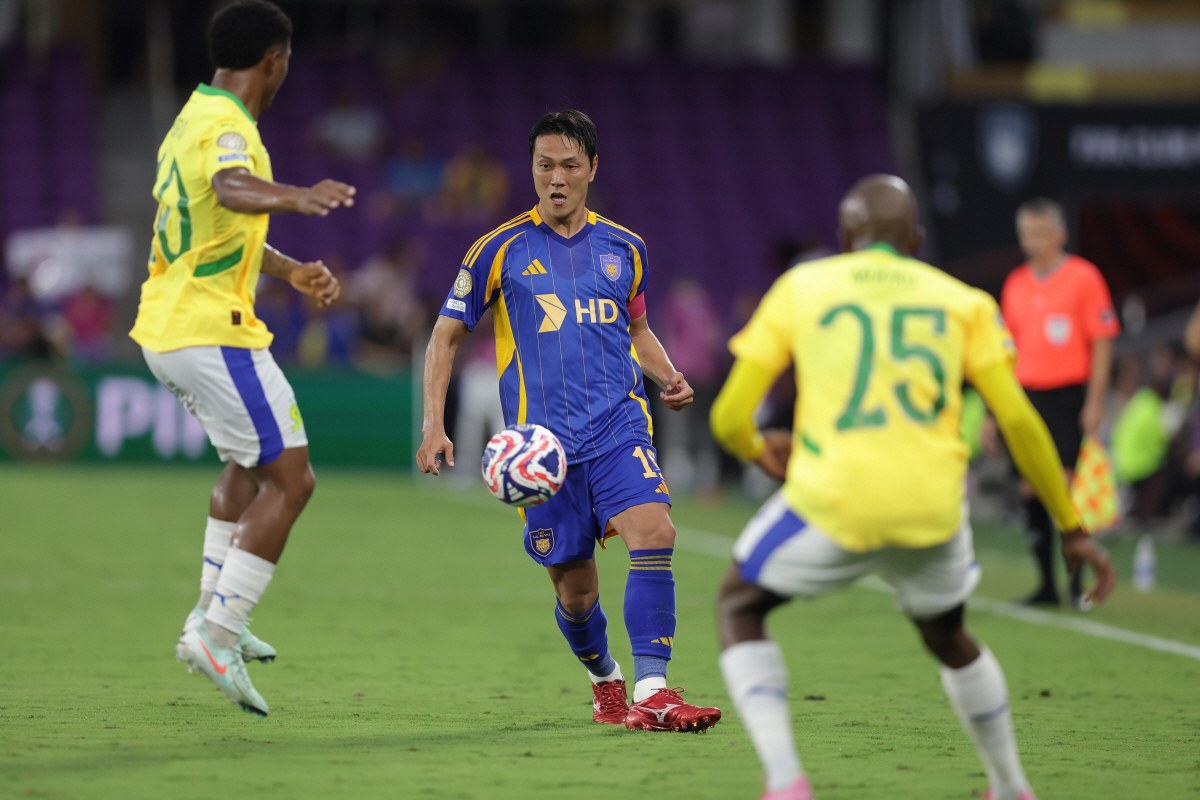 "한국? 울산 이겨 봤잖아!" 남아공 GK, 홍명보호 격파 비법 클럽월드…