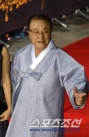 원로배우 윤일봉, 91세 일기로 별세..엄태웅 장인상·윤혜진 부친상