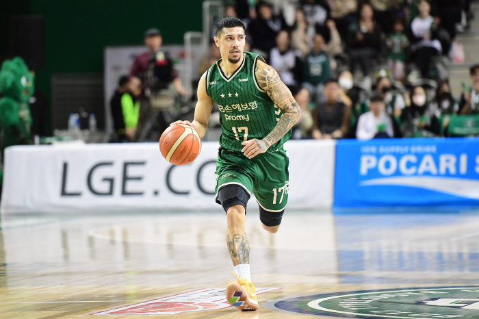 '알바노가 해결했다' DB, 현대모비스에 82-77 재역전승…현대모비스 6연패 수렁, DB 공동3위 도약