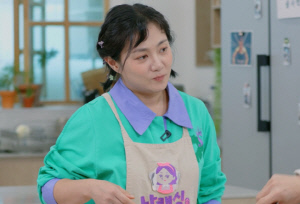 [SC이슈] 박나래 논란 여파에 웹예능 ‘나래식’도 멈췄다…제작 중단 결정