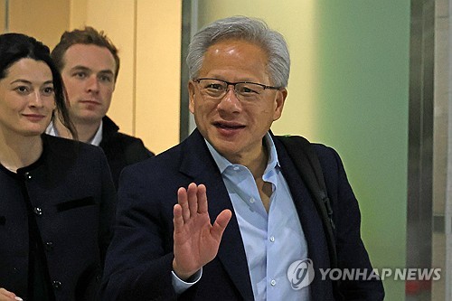 中수출 빗장 풀린 H200…미중 AI 패권경쟁에 '득될까 독될까'