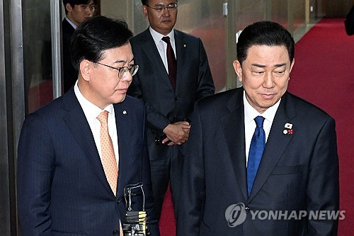 여야, 상정 법안 이견 지속…국회 본회의 오후 4시로 연기