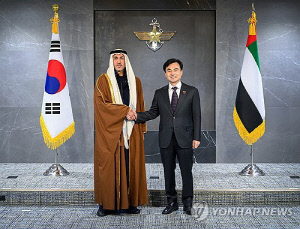 안규백, 방한 UAE 국방장관과 회담…방산협력 집중 논의