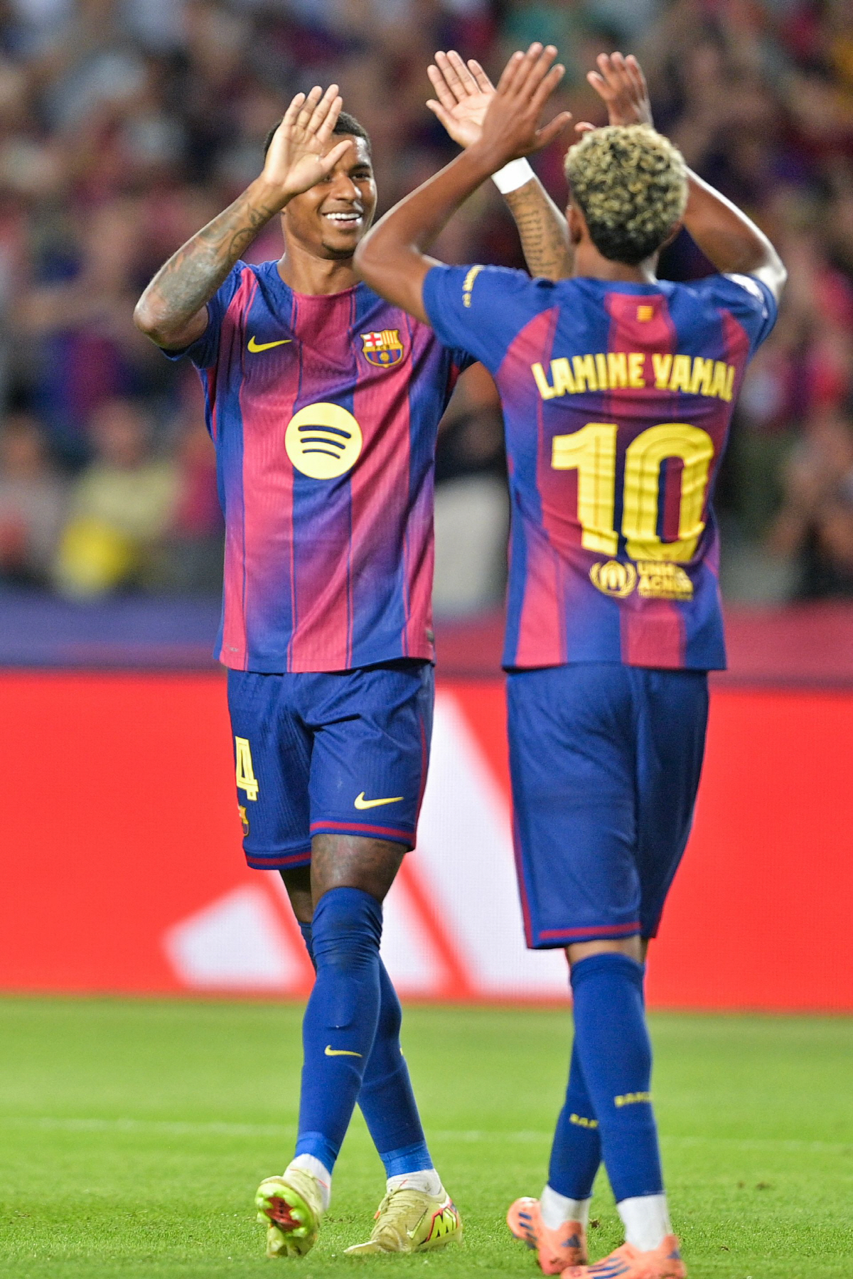 '손흥민 후계자 찾기가 이렇게 어렵습니다' 토트넘, 이번에는 바르샤서 부…