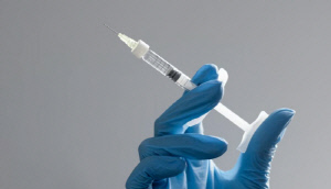 '다이어트 주사' 맞은 여성, 피 토하고 의식 잃어…