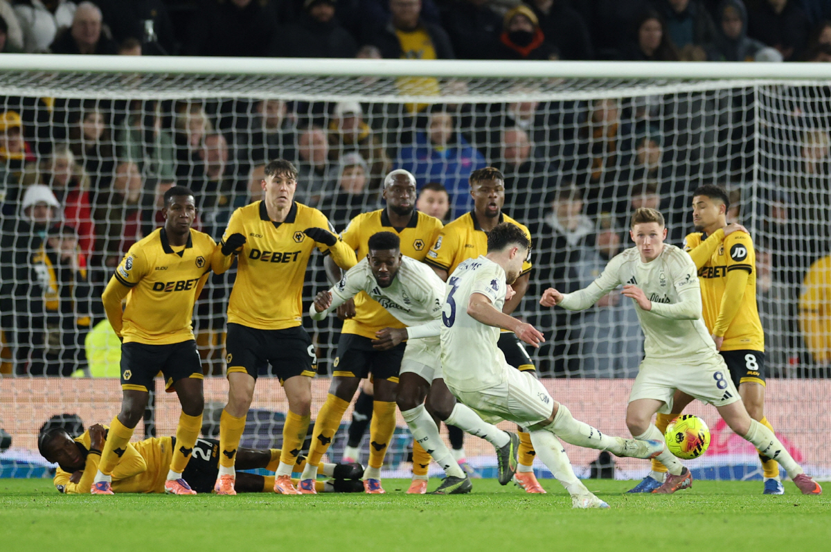 황희찬+울버햄튼 곧 강등 확정, 결국 중국이 문제였다 “中 변화, 많은 …