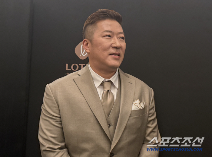 "KIA...아니 삼성 최형우입니다" 천하의 베테랑도 이렇게 긴장하다니[잠실 현장]