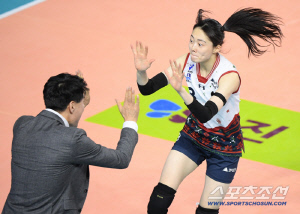 '4연패' 장소연 페퍼저축은행 감독 