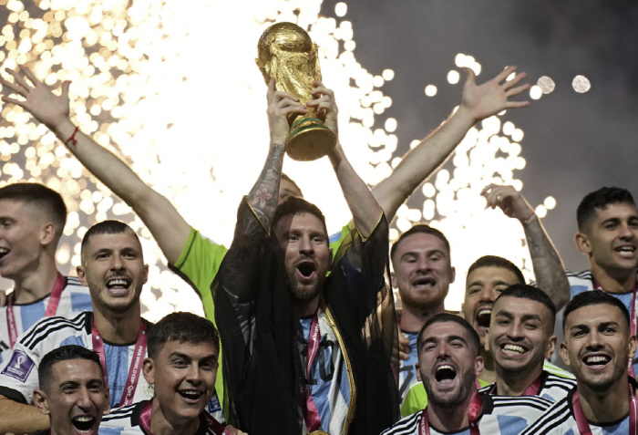 "한국, 이탈리아에 패배"→"일본 브라질에 '와르르' 붕괴" AI 미쳤다…