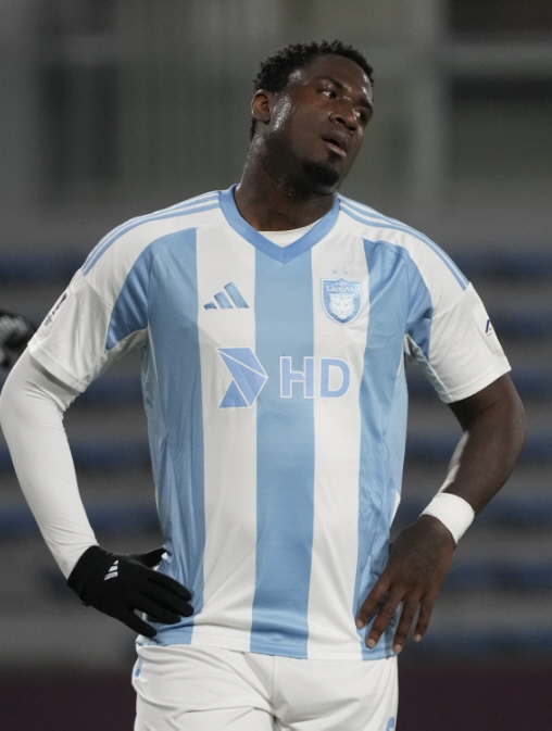 2025년 마지막도 못 웃었다...'엄원상 만회골' 울산, '오세훈 쐐기…