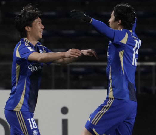 2025년 마지막도 못 웃었다...'엄원상 만회골' 울산, '오세훈 쐐기…