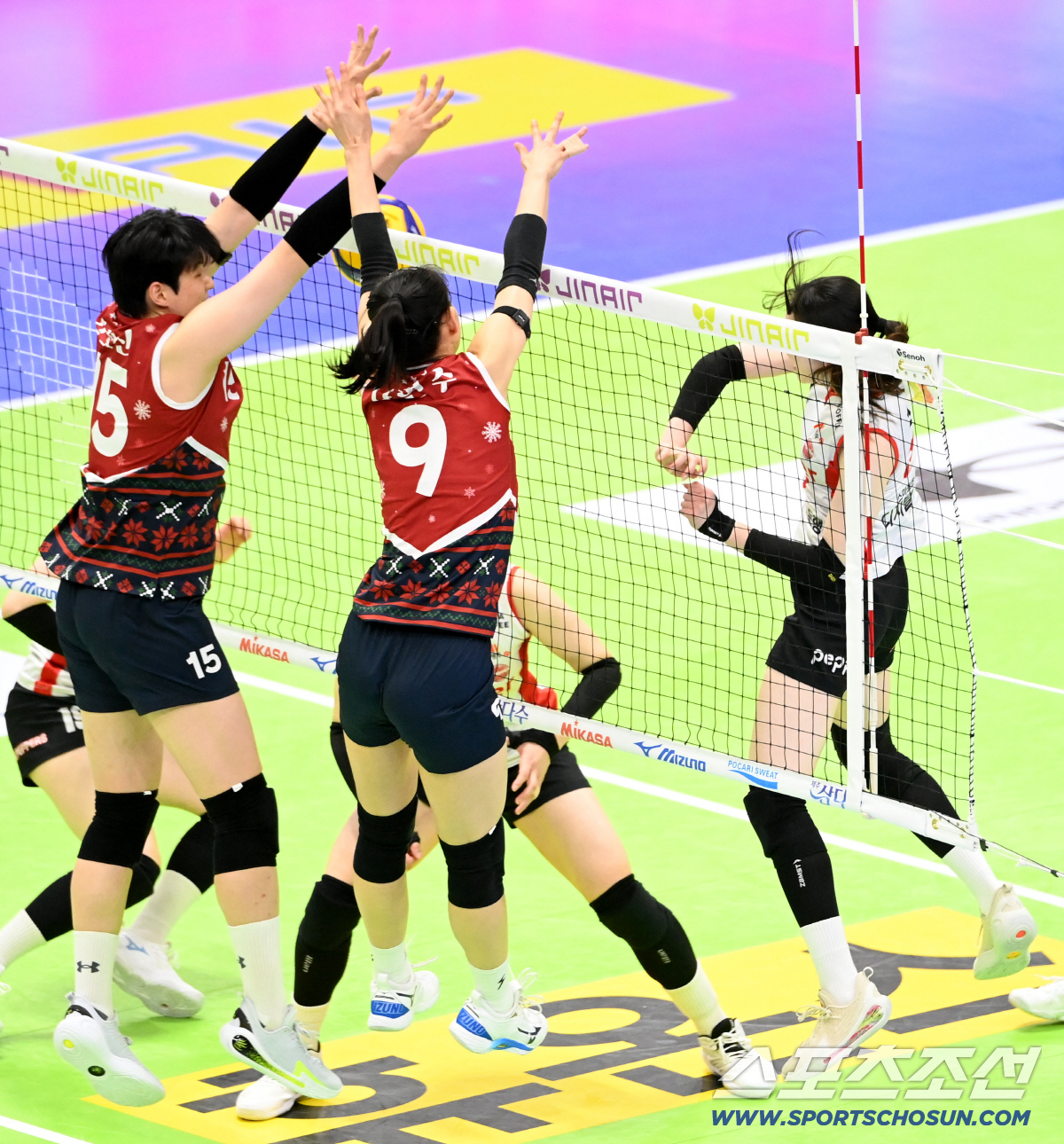 '3연승' + 단독 2위 체제 → 강성형 현대건설 감독 "김희진 블로킹 …