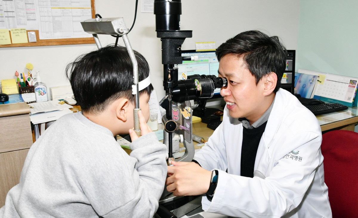우리 아이 시력검사 골든타임은?…3살 전후 약시, 6살 때 근시 검사 필…