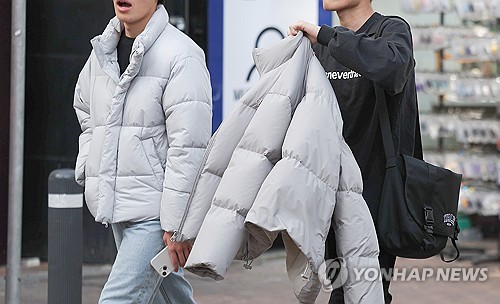 아침엔 추웠지만 낮 7∼14도 예년보다 포근…내일 전국 비·눈