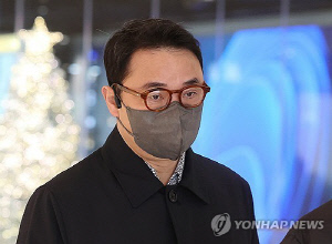 김건희 오빠 '양평고속도로 노선변경' 참고인으로 특검 출석