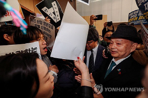 인권의날 행사 온 인권위원장, 막혀 참석 못하고 대독 기념식(종합)