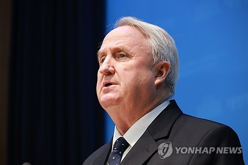 국힘 인요한, 의원직 전격 사퇴…"尹 계엄 후 불행 극복해야"(종합2보)