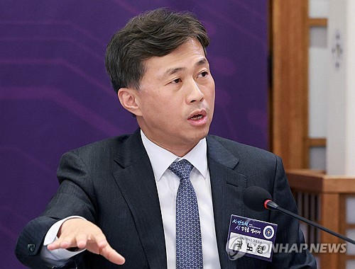 곽노정 "개별기업으론 초대형 투자 어려워…규제완화 필요"