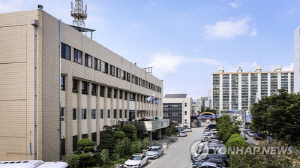 경찰, 지적장애인 협박해 수천만원 뜯어낸 20대 구속