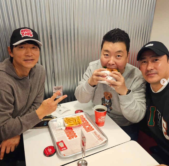 김남일, ♥김보민과 결혼 18년 만에 새출발.."축하합니다"