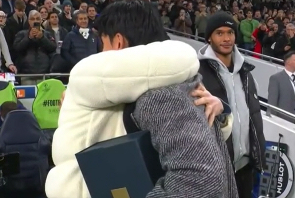 "놀라운 10년, 언제나 토트넘 사람으로 남겠다" 고별식서 울컥한 손흥민…