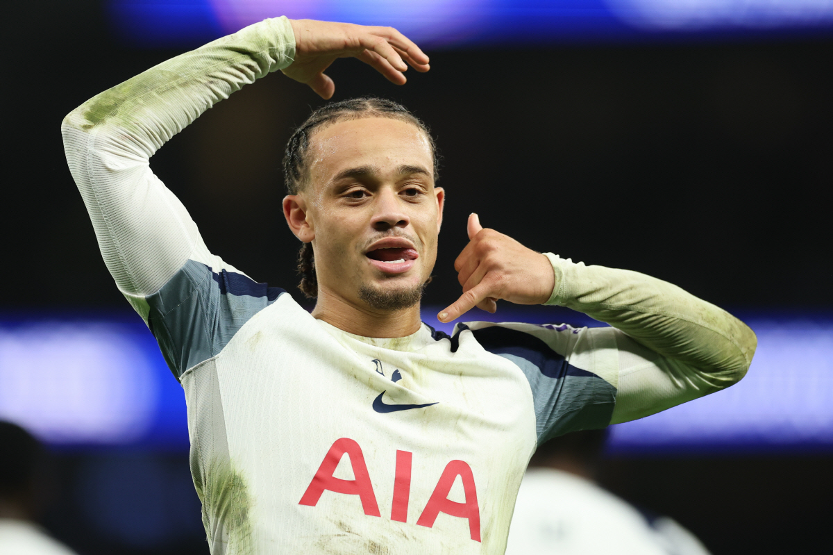 "이 승리를 '전설' 손흥민에게 바칩니다" 토트넘, 'SON 고별식'서 …