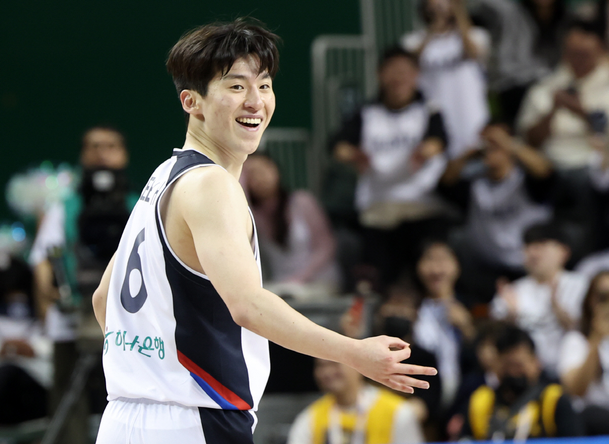 "영감 많이 받았다"→"동생이지만 배울 점 많다" '황금세대 대표주자' …