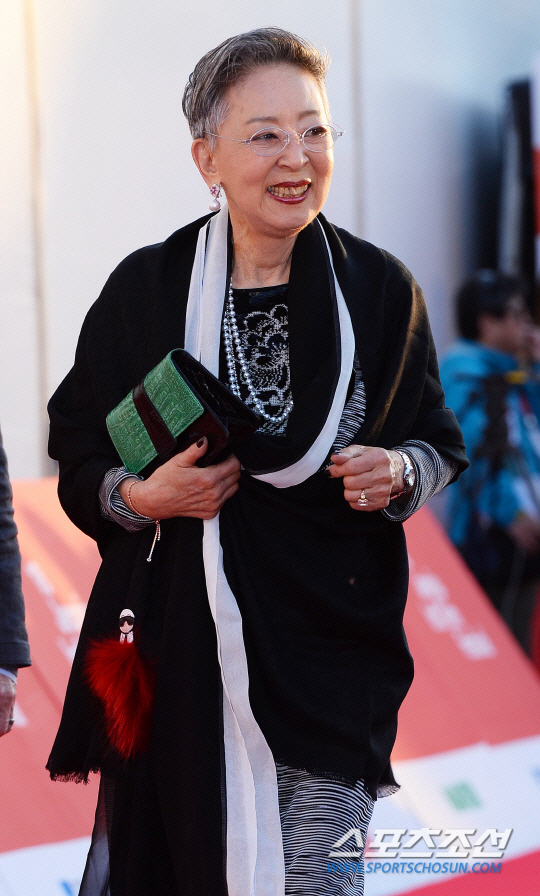 '동양의 엘리자베스 테일러' 故 김지미, '향년 85세' 미국서 별세..…