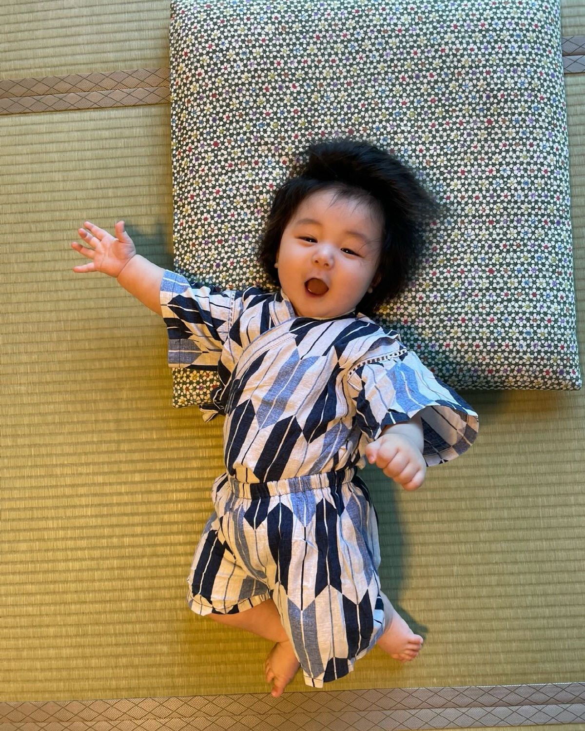 심형탁 子하루, 복덩이 맞네...광고 수입 5억→셋이서 여행 "행복해보여…