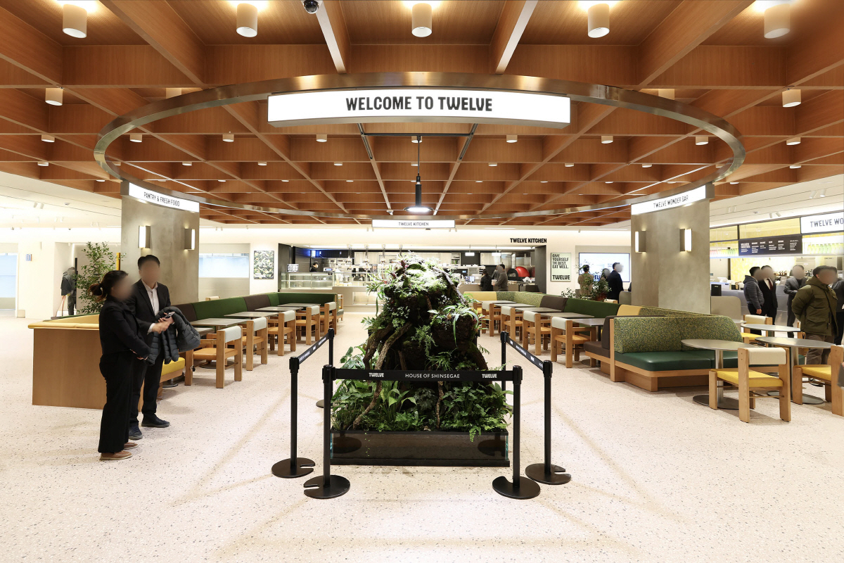 하우스오브신세계청담 오픈…"국내 첫 '패션 매거진 콘셉트' 쇼핑 공간"