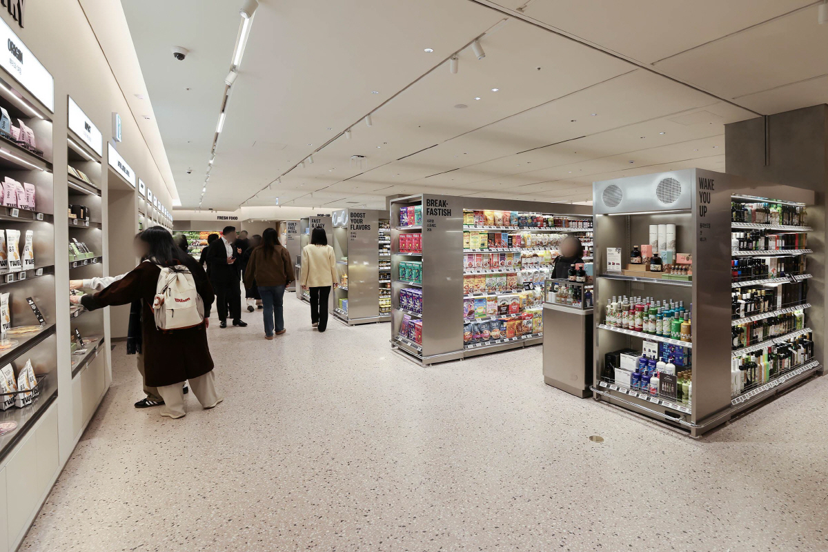 하우스오브신세계청담 오픈…"국내 첫 '패션 매거진 콘셉트' 쇼핑 공간"