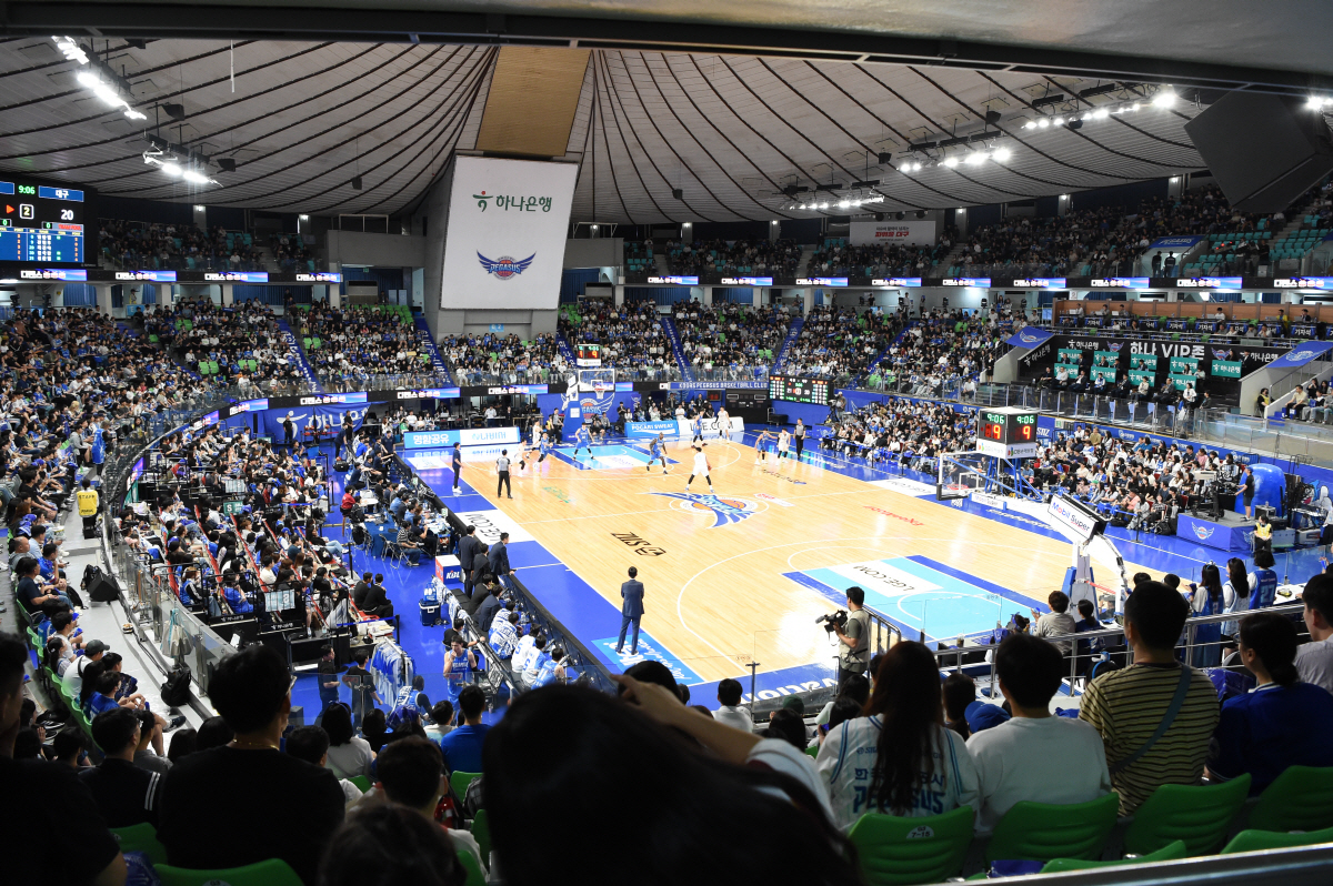 [단독]'결국 라건아 세금분쟁 터졌다!' 라건아, KCC 상대 손배소 파…